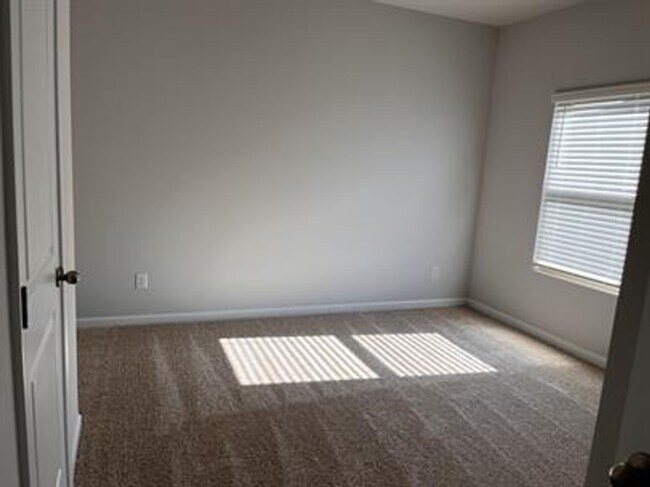 Photo - 119 Arctic Fox Trl