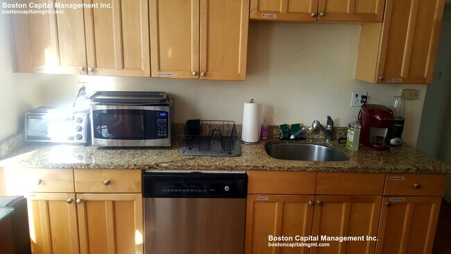 Photo - 528 Cambridge St Unit 2