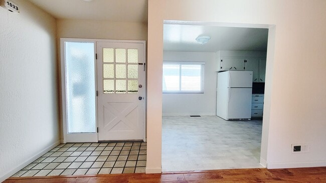 Photo - 1031-1033 Dale Avenue Unit 1033