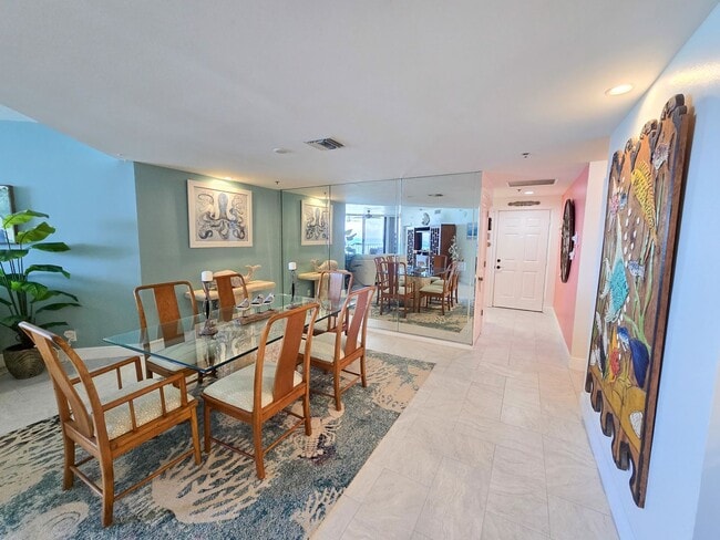 Photo - Paradise Found! 13th Floor Condo 3/2