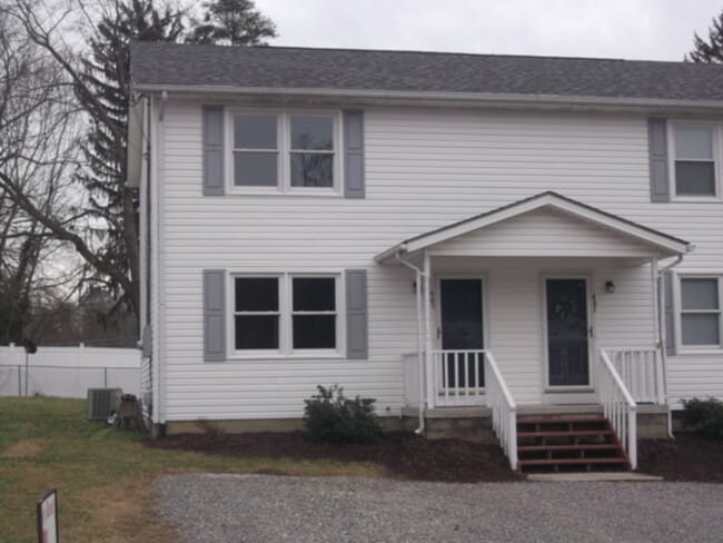 Photo - 485-485 Church St NE