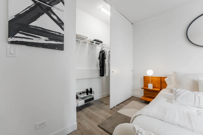 Photo - 31 E Chestnut St