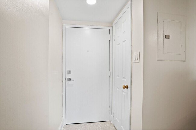 Photo - 1825 T St NW