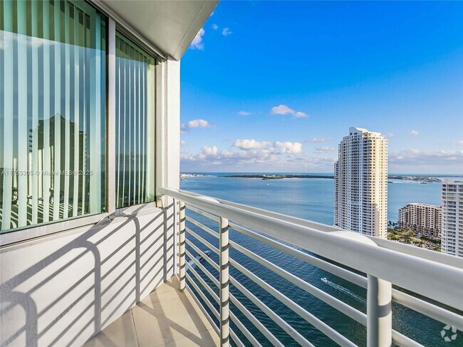 Building Photo - 335 S Biscayne Blvd Unit 3505 Rental