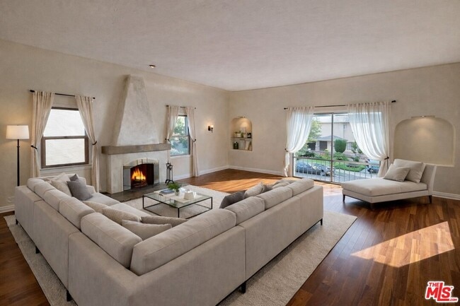 Building Photo - 1227 Ridgeley Dr Unit (Upper)