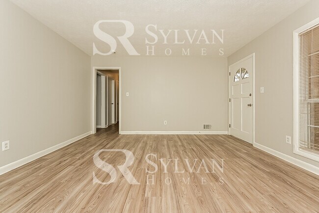 Photo - Welcome home to this 3 bedroom, 2 bathroom home