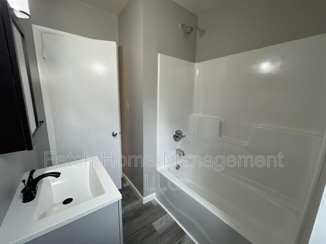 Photo - 234 N Lime St