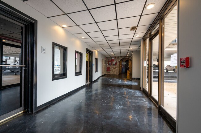 Photo - 2300 N Harlem Ave Unidad 802