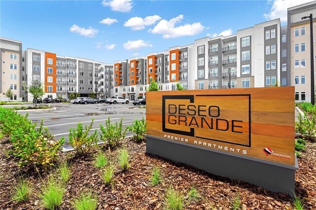 Building Photo - 5256 International Dr Unit A2