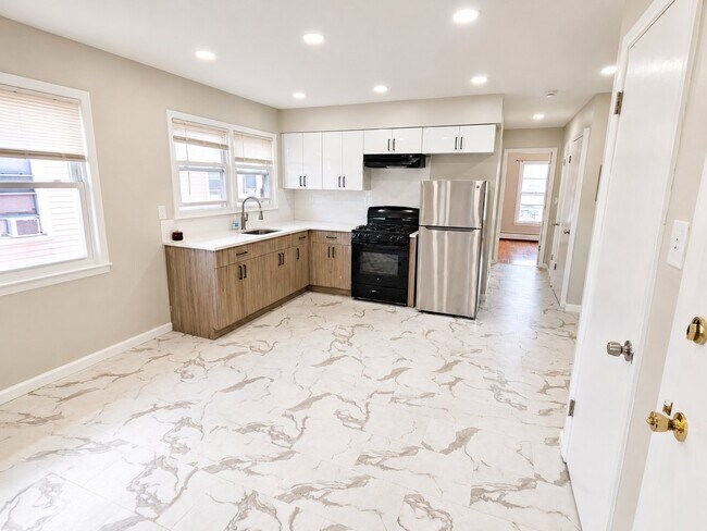 Photo - 9 Stecher St Unit 3L