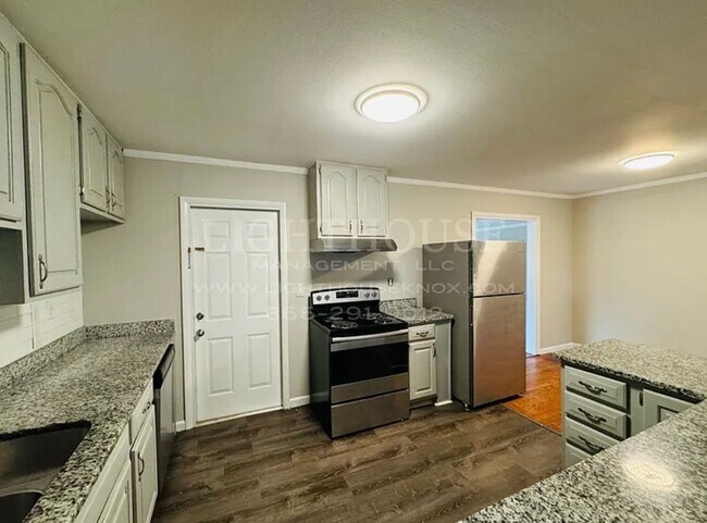 Photo - 1505 Rambling Rd