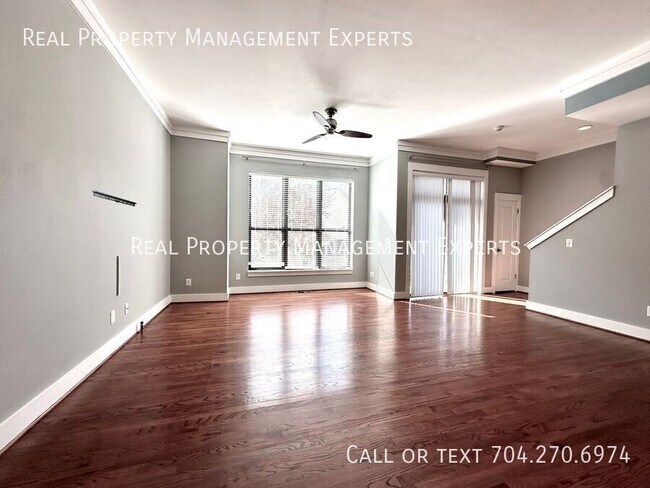 Photo - 419 Steel Gardens Blvd