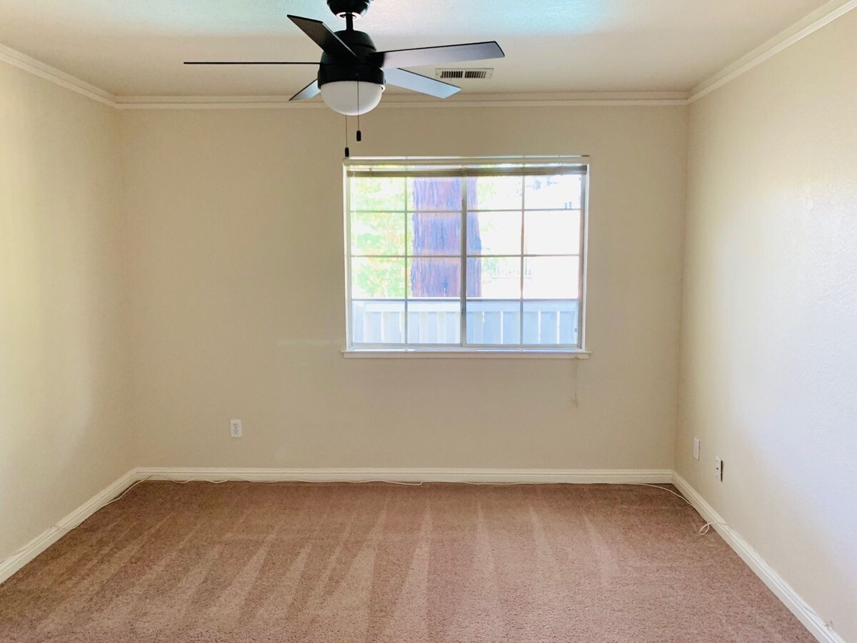 Upstairs One Bedroom located in walking distance to the Sonoma Plaza! - Upstairs One Bedroom located in walking distance to the Sonoma Plaza!