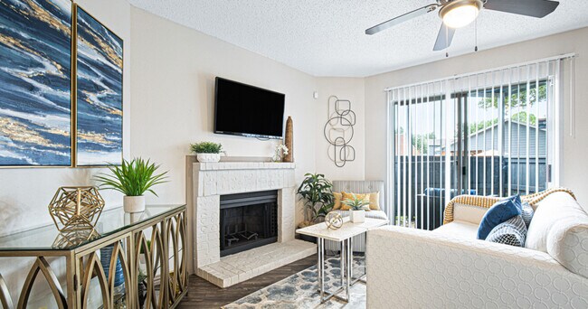 Photo - Oaks of Lewisville Apartments