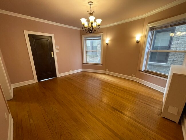 Photo - 5717 N Artesian Ave Unidad 1