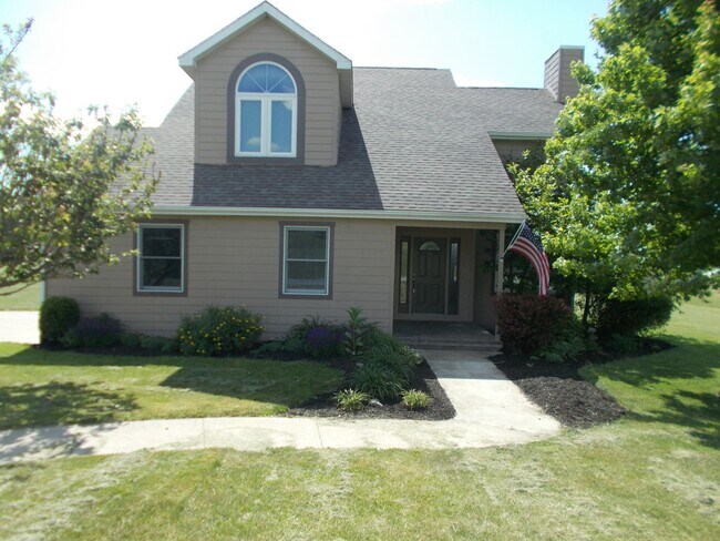 Building Photo - Large, beautiful home in South Richmond