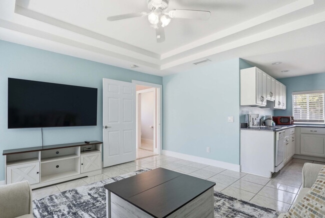 Photo - 2 Cedar Ct Unit SI ID1261623P