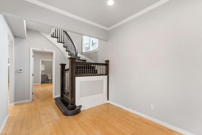 Photo - 1015 Martin Luther King Jr Way