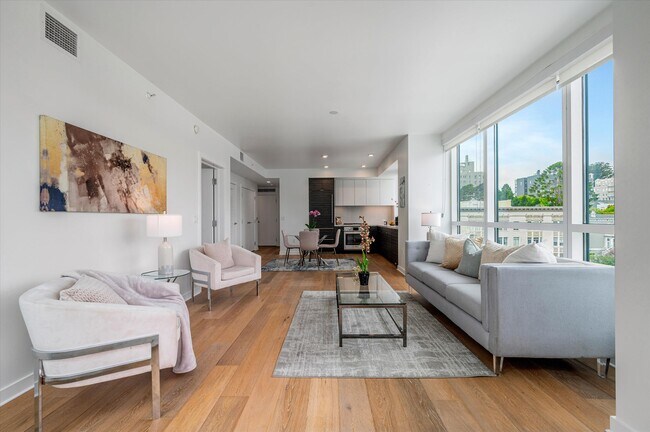 Photo - 1688 Pine St Unit West 902