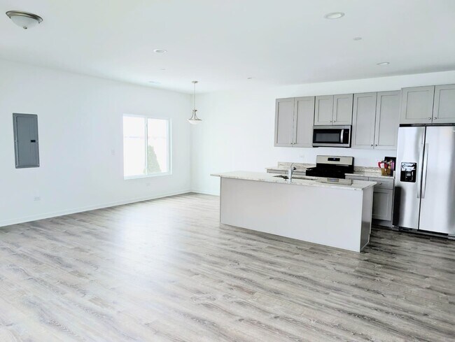 Photo - 1241 Gillespie Ln