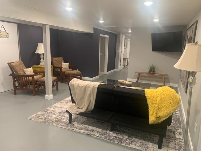 Photo - 2709 Highland Dr