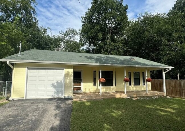 Photo - 1291 Edgewater Falls