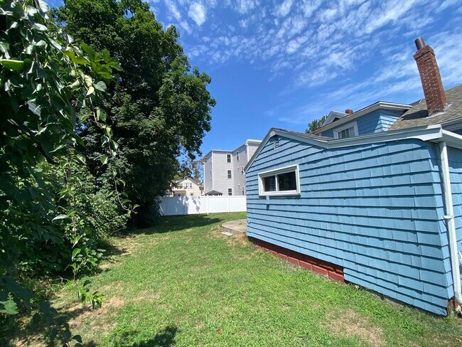 Photo - 46 Whiting St