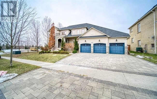 Photo - 18 Soleil Blvd