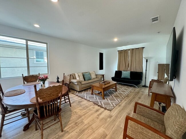 Photo - Spacious 3 Bed / 3.5 Bath Condo in The Preserve Community
