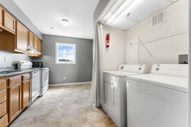 Photo - 527 Grant Ave Unit 202