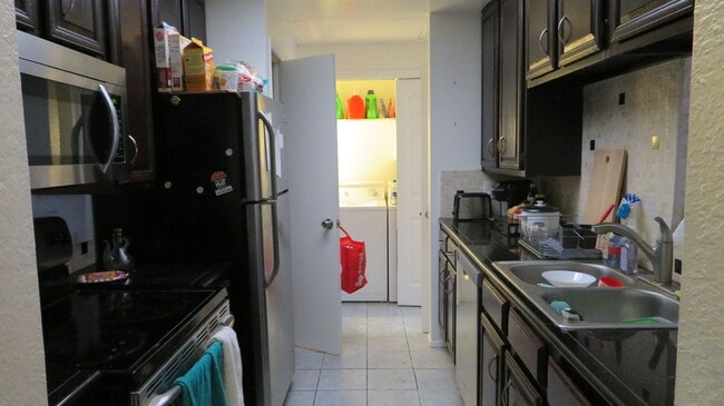Photo - 806 W 24th St