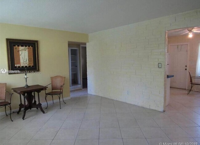 Photo - 332 SW 15th St Unit 332