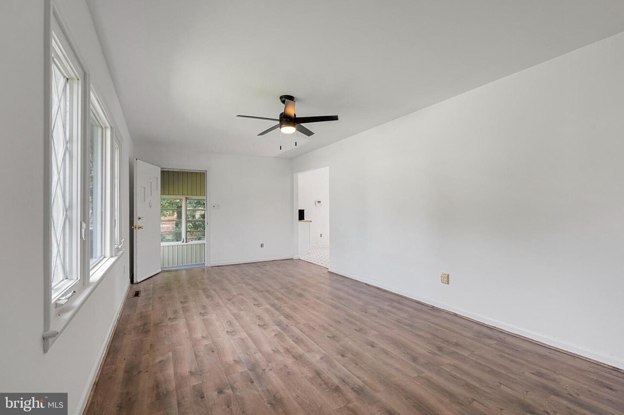 Photo - 18 John Collins Cir