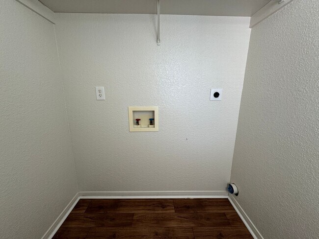 Photo - 3400 Cantabrian Dr Unit D