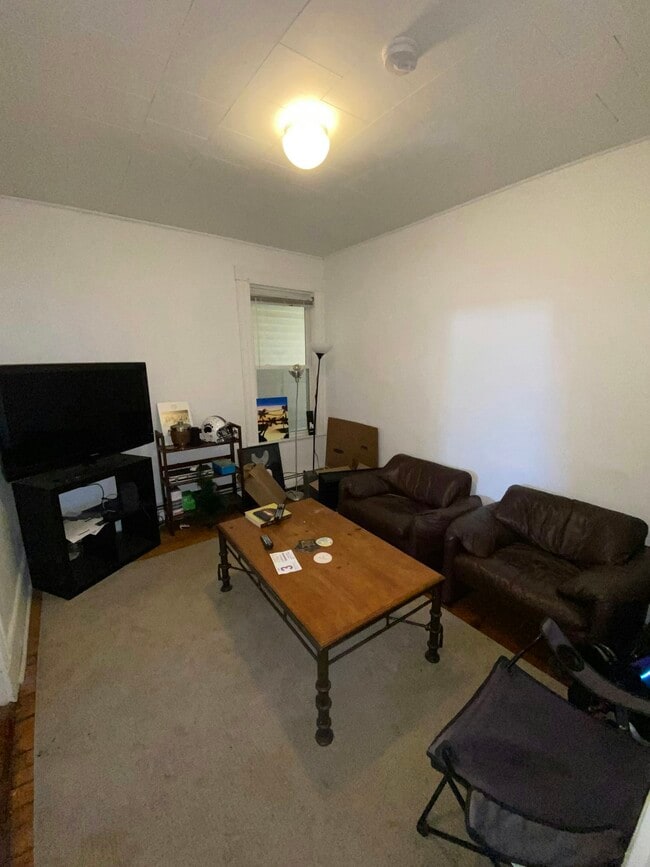 Building Photo - 52 Portsmouth St Unit 1