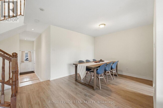 Photo - 258 Forestbrook St