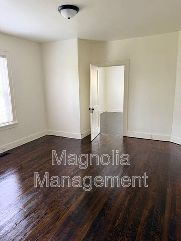 Photo - 250 Davis St