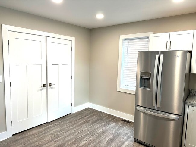 Photo - Don't miss out living on the Tree Streets! Unidad LOCUST2