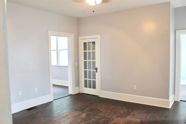 254 W Market St