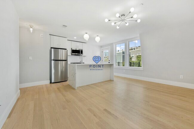 Building Photo - 228 Princeton St Unit 2 Rental