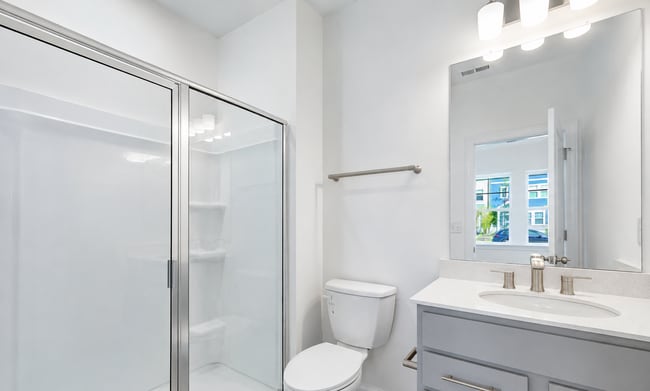 Photo - 430 Rowe Way