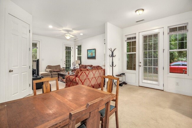 Photo - 511 Coolidge St