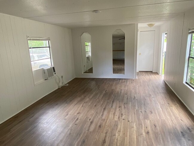 Photo - 1145 S Christiana Ave