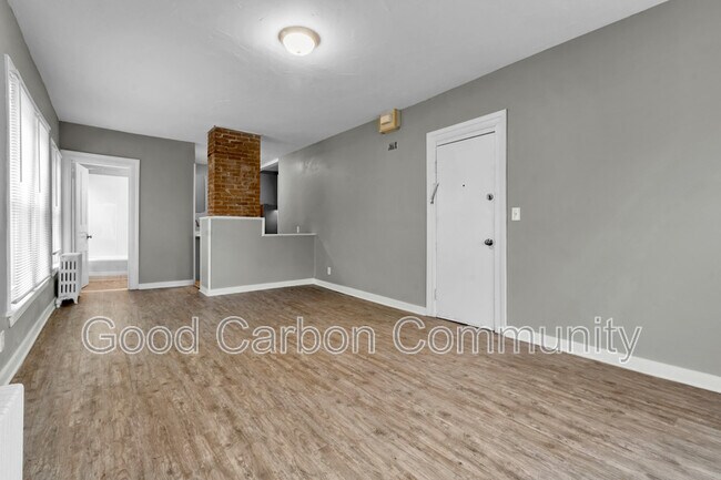 Photo - 135 Elmwood Ave Unidad 4