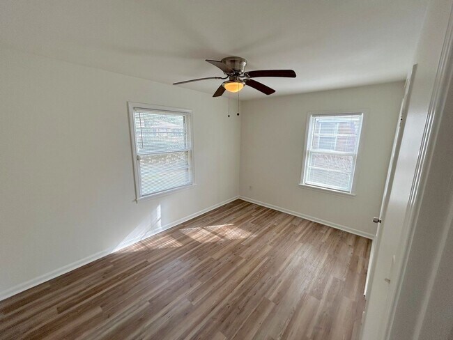 Photo - 5423 Bannock St