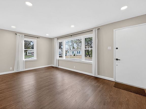 Photo - 8232 Davenport Dr