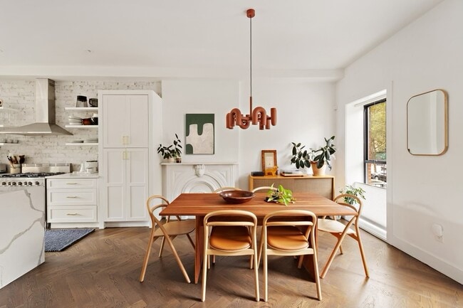 Building Photo - 436 Pulaski St Unit 1