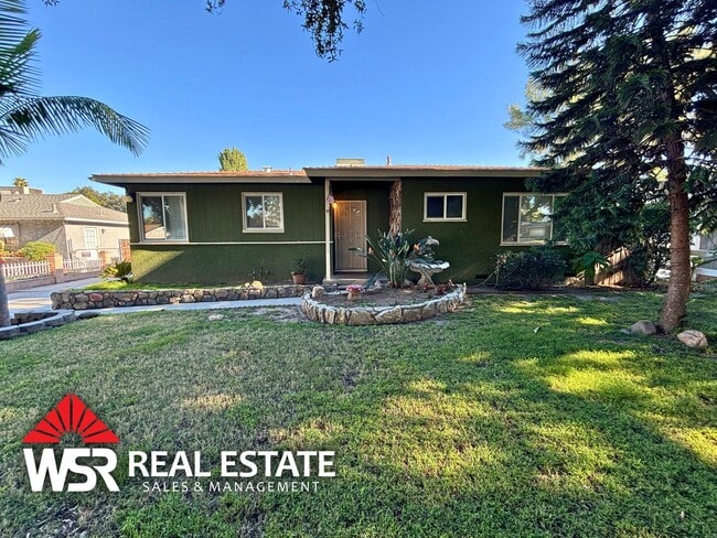 Building Photo - Newley renovated home for rent in Riverside with pool!