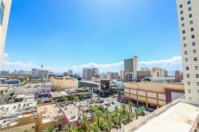 Building Photo - 150 S Las Vegas Blvd Unit 1114 Rental