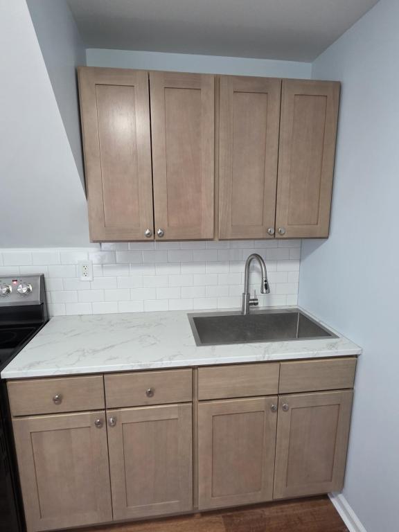 Photo - 48 Rumbold Ave Unit Apt 2